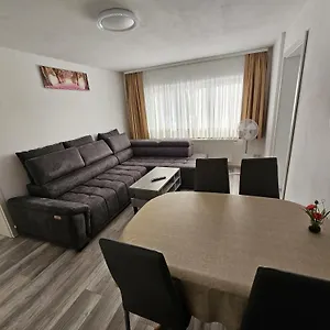Erna Apartment